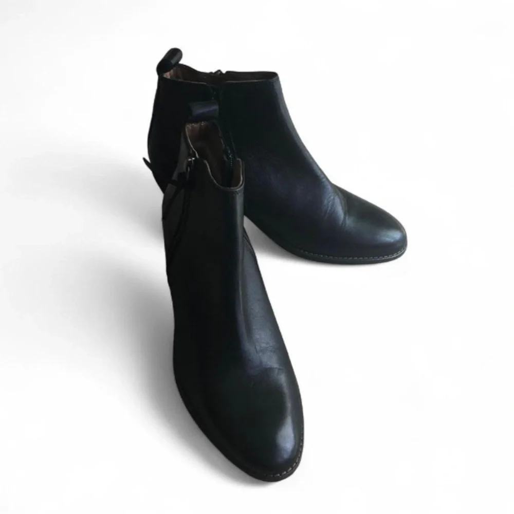 Journee Signature Womens Black Genuine Leather Charlotte Ankle Bootie Size 9
